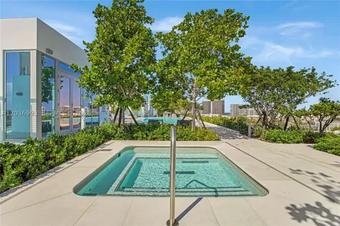 9221 E Bay Harbor Drive Bay Harbor Islands FL 33154