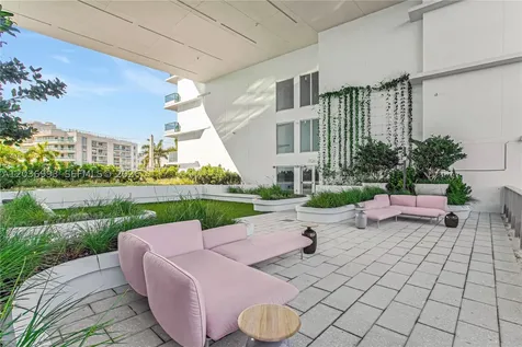 9221 E Bay Harbor Drive Bay Harbor Islands FL 33154
