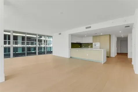 9221 E Bay Harbor Drive Bay Harbor Islands FL 33154