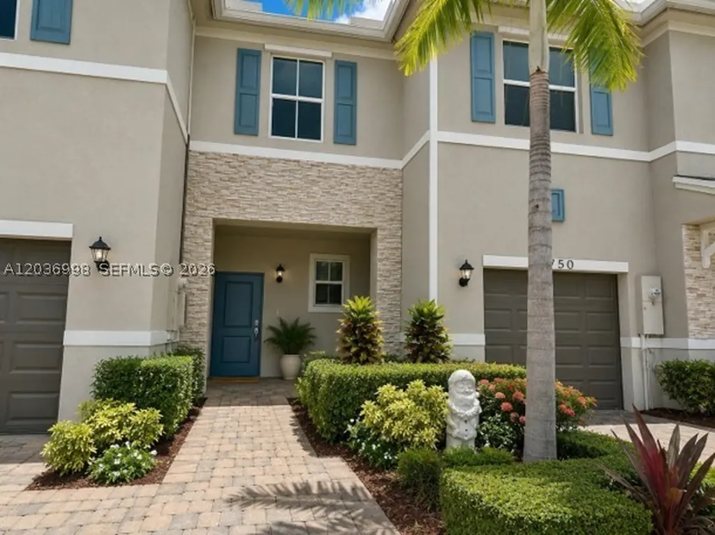 754 SE 19th Street Homestead FL 33034