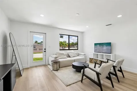6595 SW 31st Street Miami FL 33155
