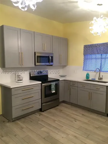 621 SW 64 Way Pembroke Pines FL 33023