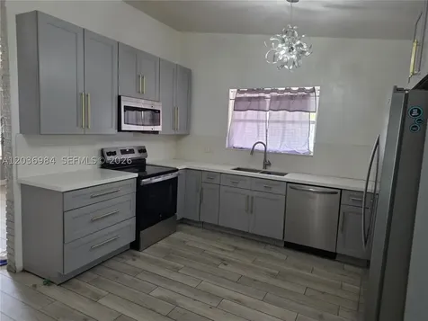 621 SW 64 Way Pembroke Pines FL 33023