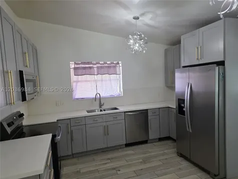 621 SW 64 Way Pembroke Pines FL 33023