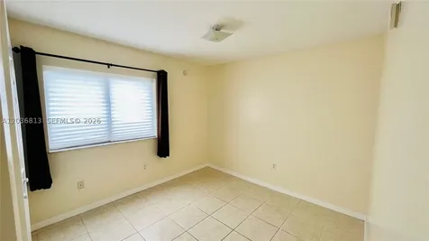 2415 NW 16th St Road Miami FL 33125