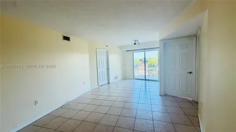 2415 NW 16th St Road Miami FL 33125