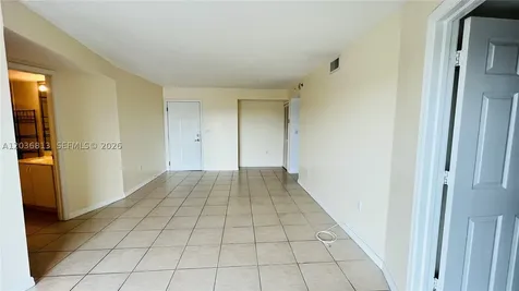 2415 NW 16th St Road Miami FL 33125