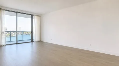 900 Bay Drive Miami Beach FL 33141