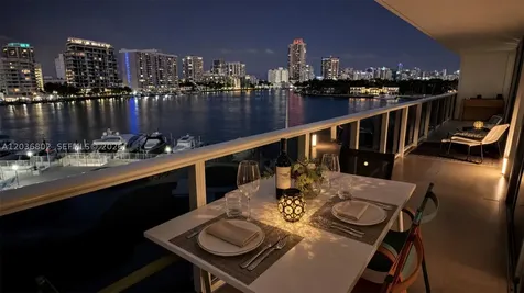 900 Bay Drive Miami Beach FL 33141