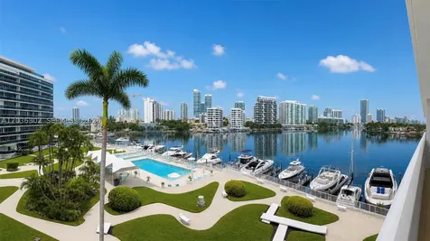 900 Bay Drive Miami Beach FL 33141