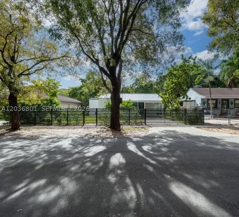 5220 SW 6th Street Miami FL 33134