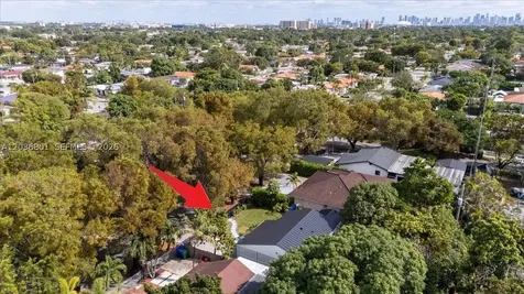 5220 SW 6th Street Miami FL 33134