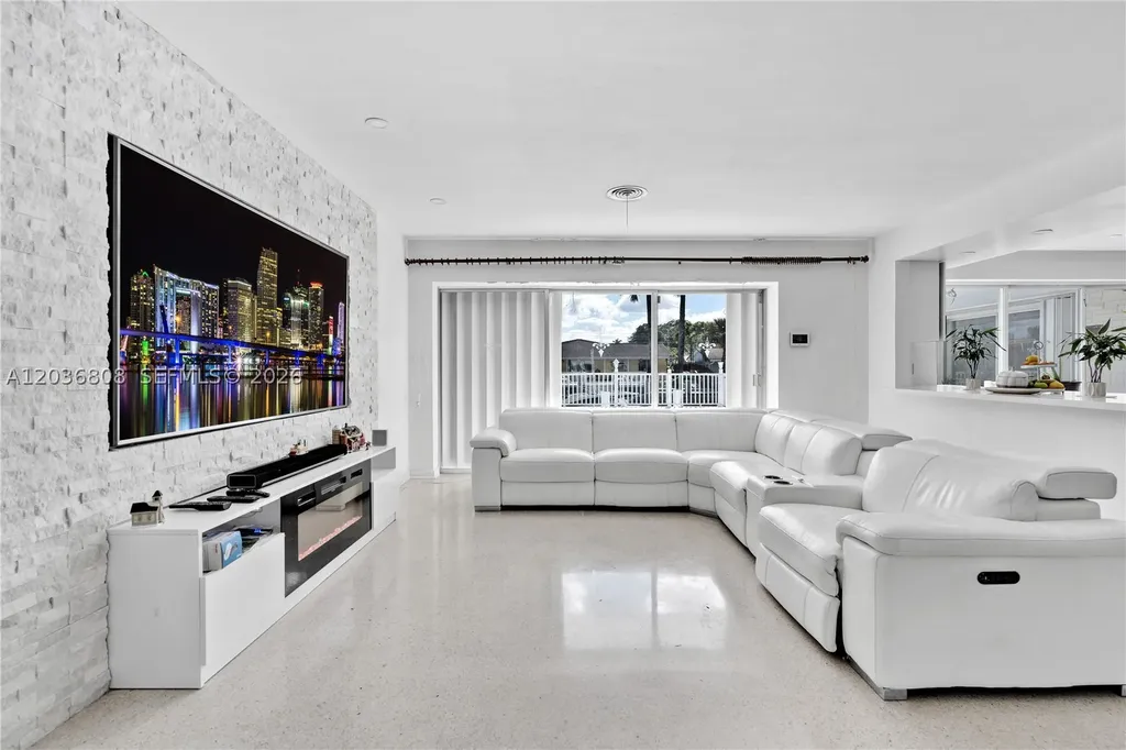 1418 NE 57th Court Fort Lauderdale FL 33334