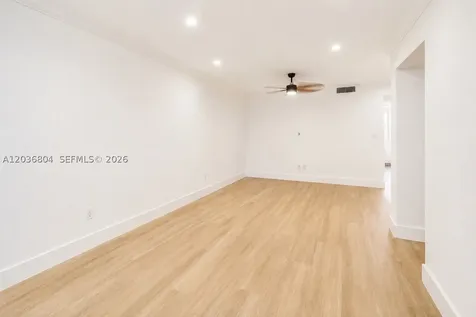 5839 SW 74th Terrace South Miami FL 33143