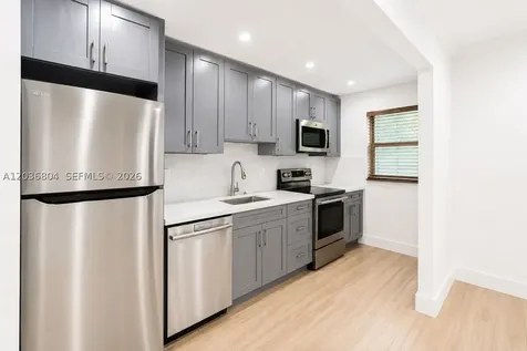 5839 SW 74th Terrace South Miami FL 33143