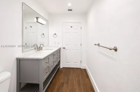 5839 SW 74th Terrace South Miami FL 33143