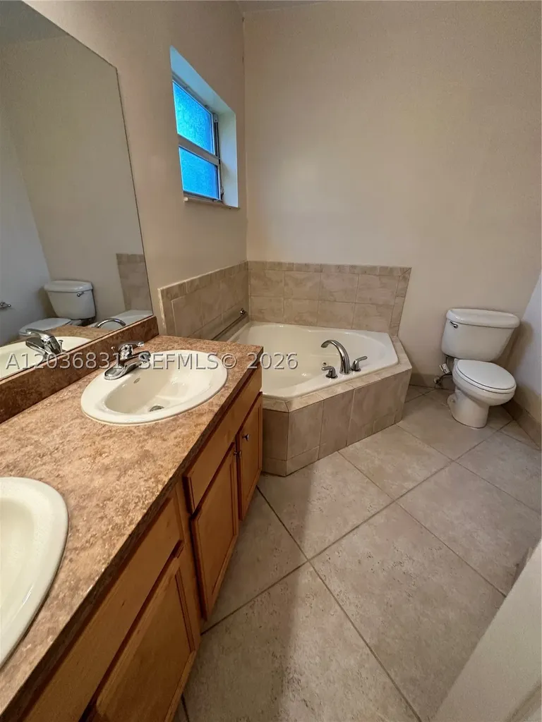 2988 NW 7th Court Fort Lauderdale FL 33311