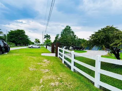 21217 SW 160 Street Miami FL 33187