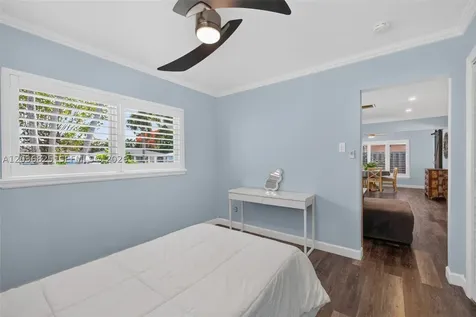417 NW 46th Street Oakland Park FL 33309