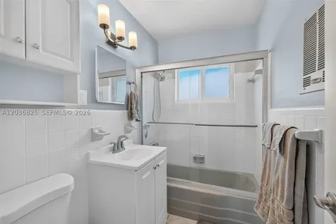 417 NW 46th Street Oakland Park FL 33309