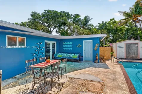 417 NW 46th Street Oakland Park FL 33309