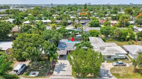 417 NW 46th Street Oakland Park FL 33309
