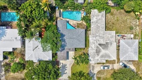 417 NW 46th Street Oakland Park FL 33309