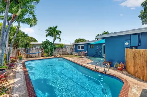 417 NW 46th Street Oakland Park FL 33309