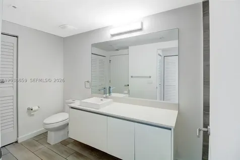 1600 SW 1st Avenue Miami FL 33129