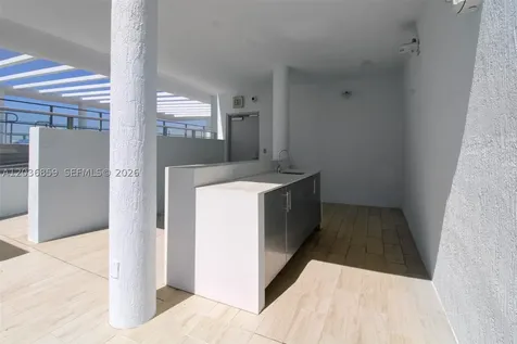 1600 SW 1st Avenue Miami FL 33129