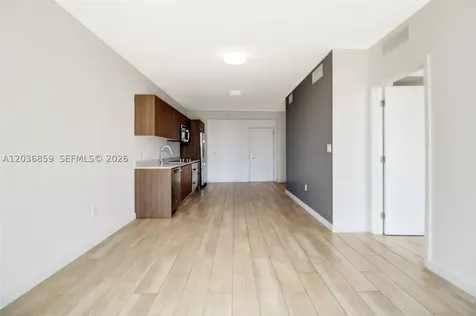 1600 SW 1st Avenue Miami FL 33129