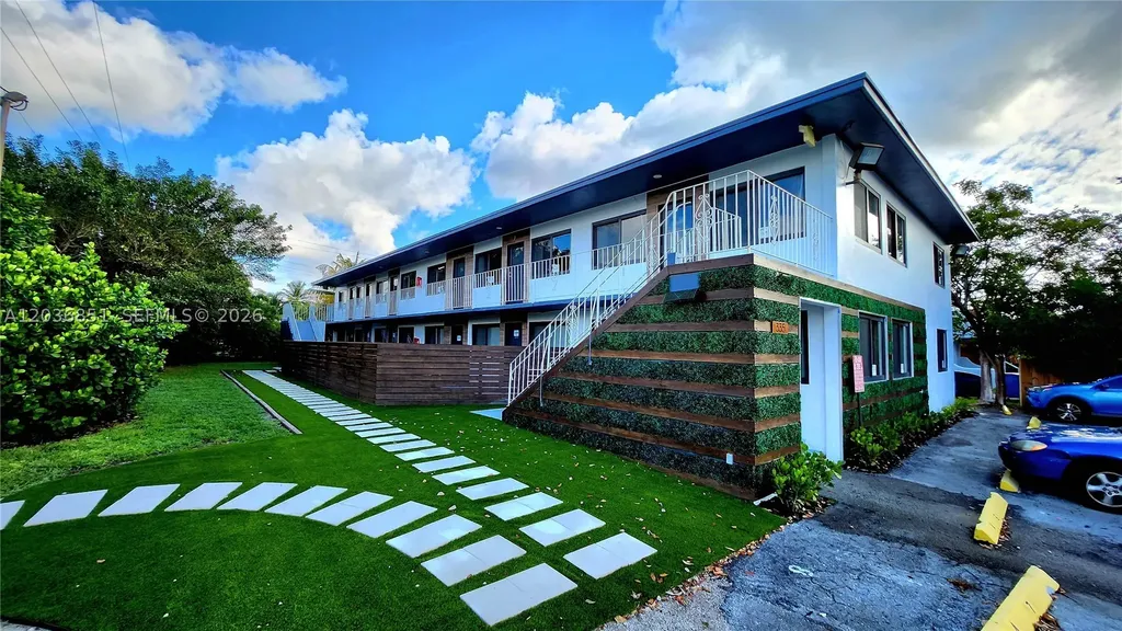 335 SW 20th Street Fort Lauderdale FL 33315