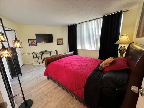 1400 Saint Charles Place Pembroke Pines FL 33026