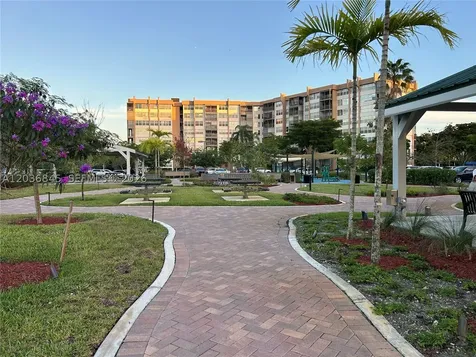 1400 Saint Charles Place Pembroke Pines FL 33026