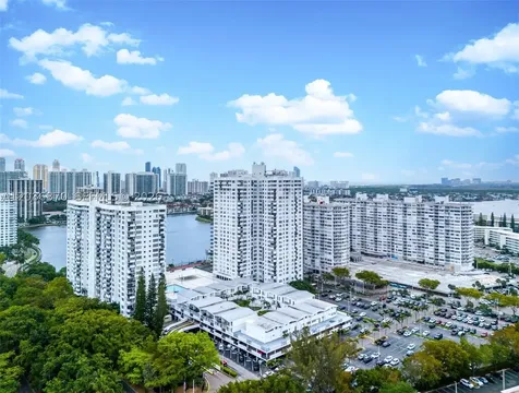 2780 NE 183rd Street Aventura FL 33160