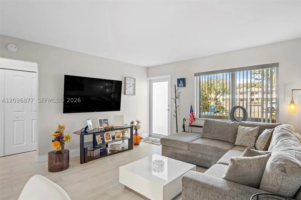19 Abbey Lane Delray Beach FL 33446