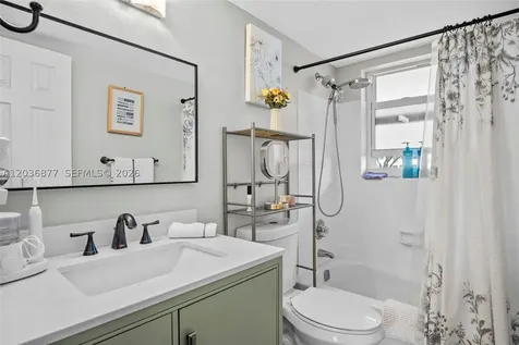 19 Abbey Lane Delray Beach FL 33446