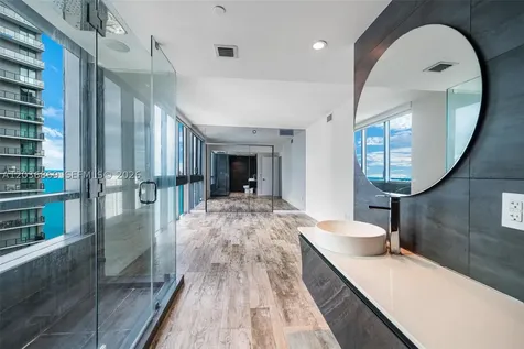650 NE 32nd Street Miami FL 33137