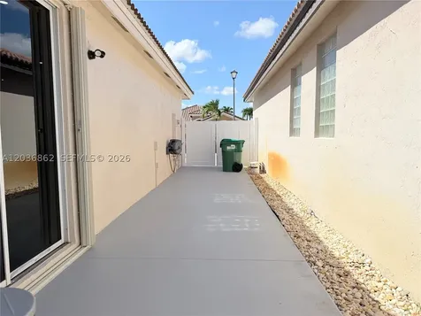 8024 NW 198th Terrace Hialeah FL 33015