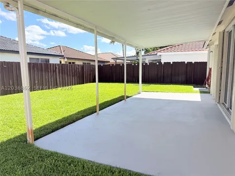 8024 NW 198th Terrace Hialeah FL 33015