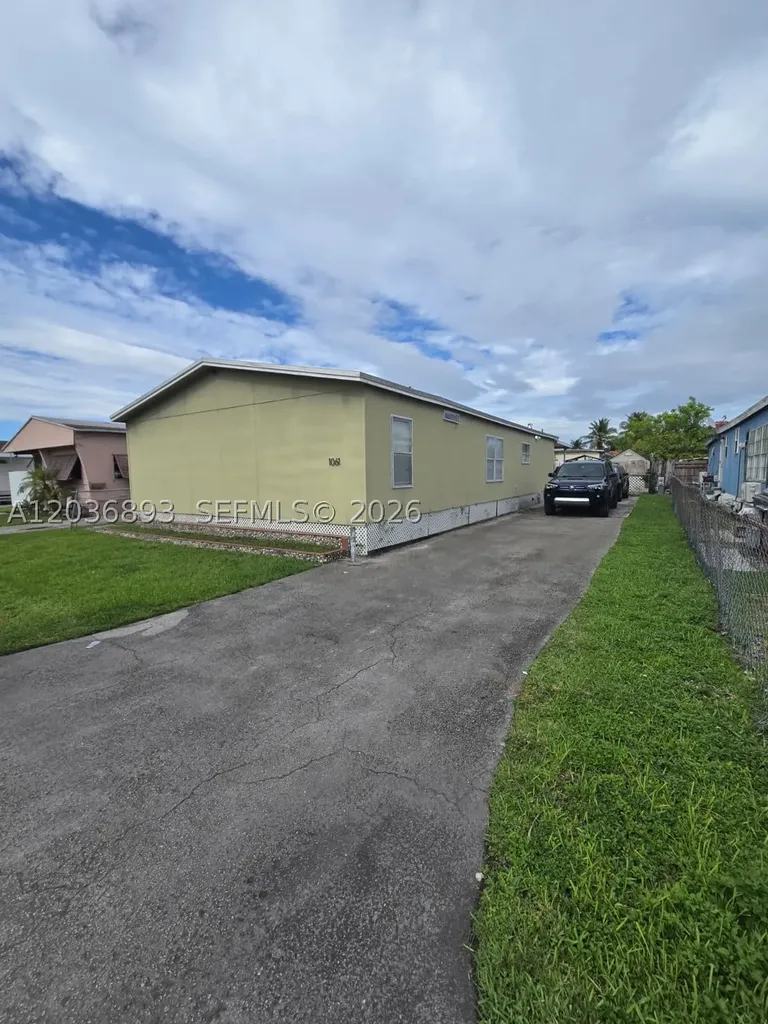 1061 SW 131 Place Miami FL 33184