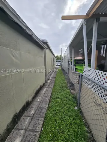 1061 SW 131 Place Miami FL 33184