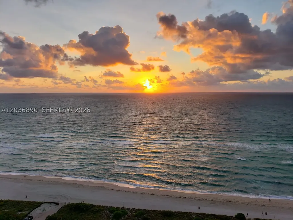 2555 Collins Avenue Miami Beach FL 33140