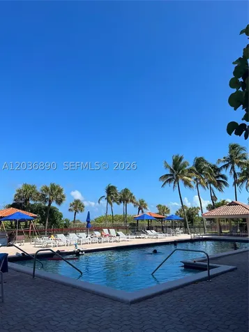 2555 Collins Avenue Miami Beach FL 33140