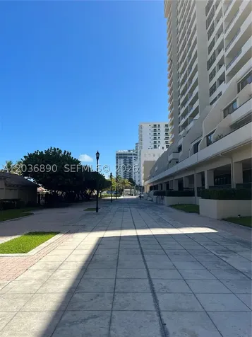 2555 Collins Avenue Miami Beach FL 33140
