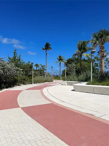 2555 Collins Avenue Miami Beach FL 33140