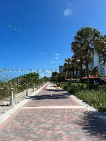 2555 Collins Avenue Miami Beach FL 33140
