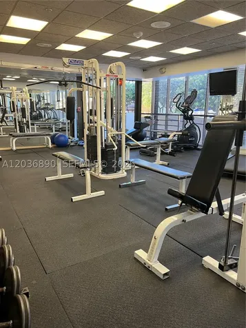 2555 Collins Avenue Miami Beach FL 33140