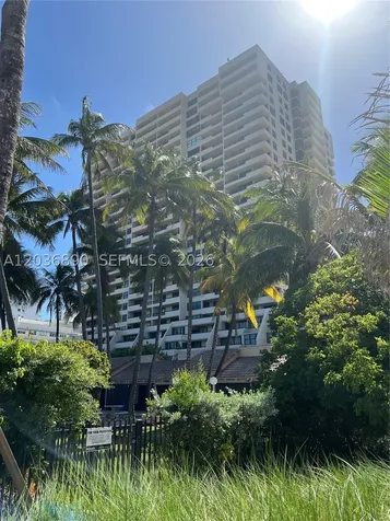 2555 Collins Avenue Miami Beach FL 33140
