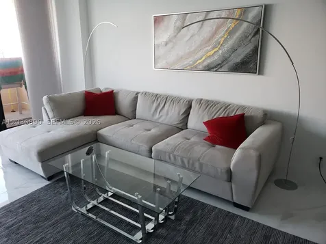 2555 Collins Avenue Miami Beach FL 33140